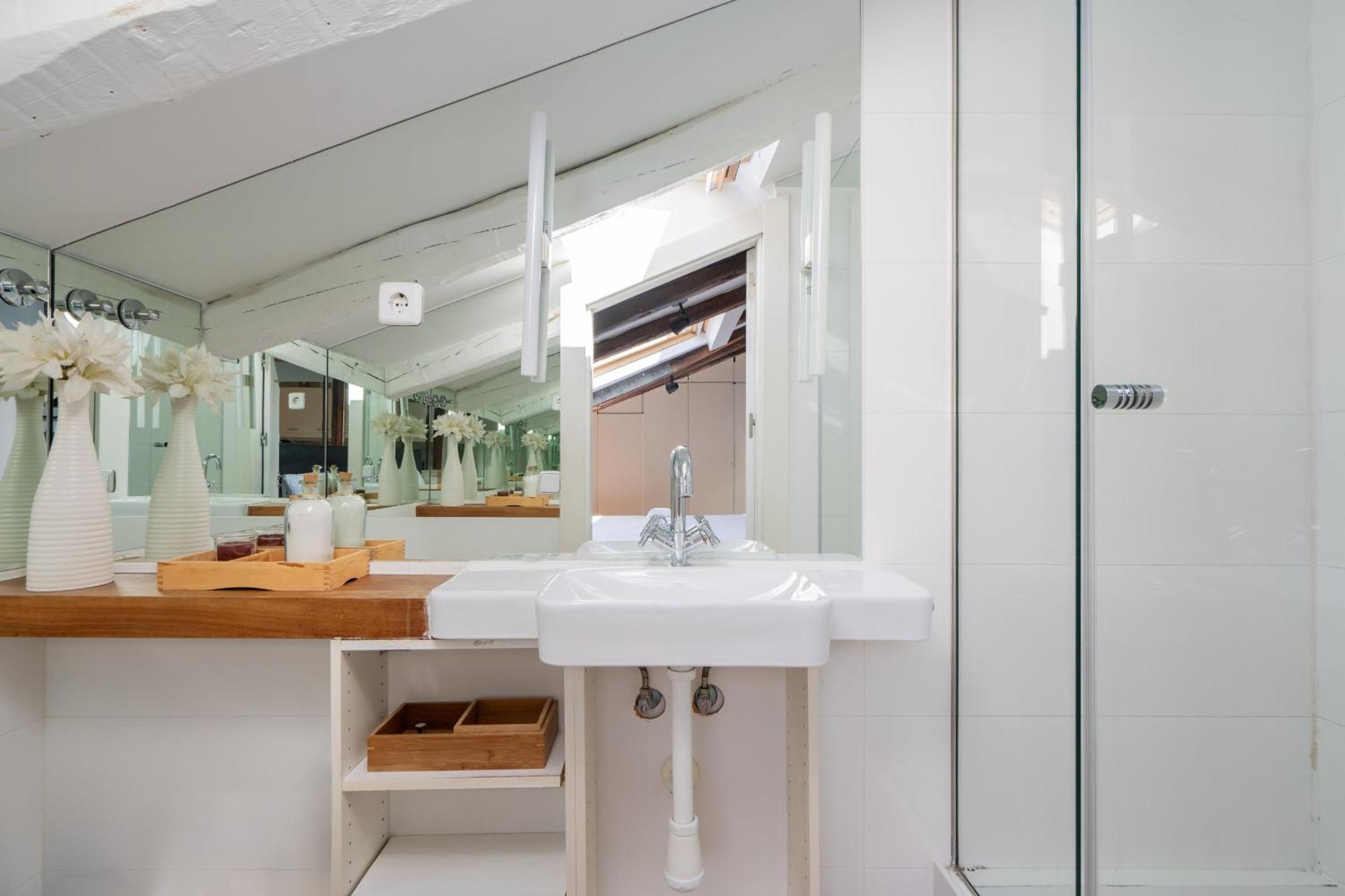 Apartamento En Alonso Martinez Alquiler Temporal Madrid Luaran gambar